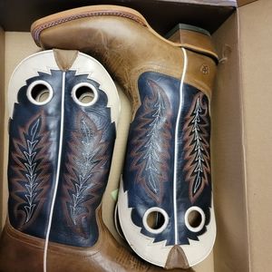 Ariat cowboy boots size 10